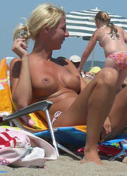 A nude slut at the Negril Image 6