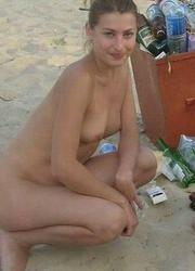 A nude girl on the Natadola Image 8