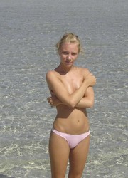 A nude posing at the Vera Playa Image 3