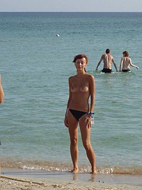 beach nude girls